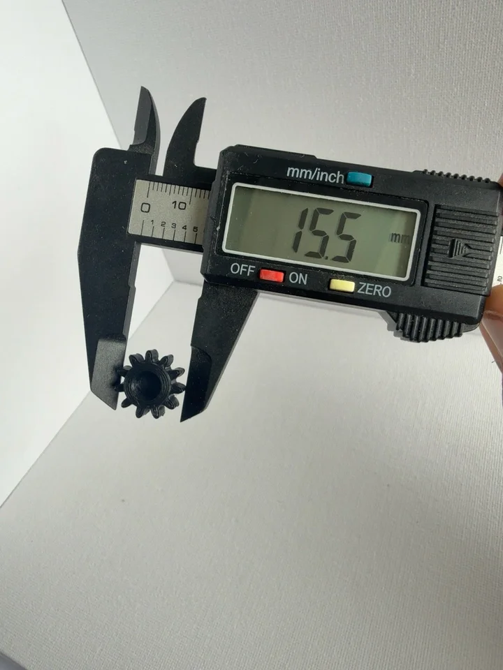 Brother XL3207 selector gear — original caliper photo displaying 15.5 mm